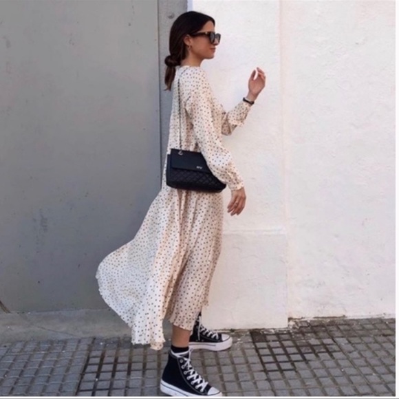 Wrinkled midi dress - Picture 6 of 9